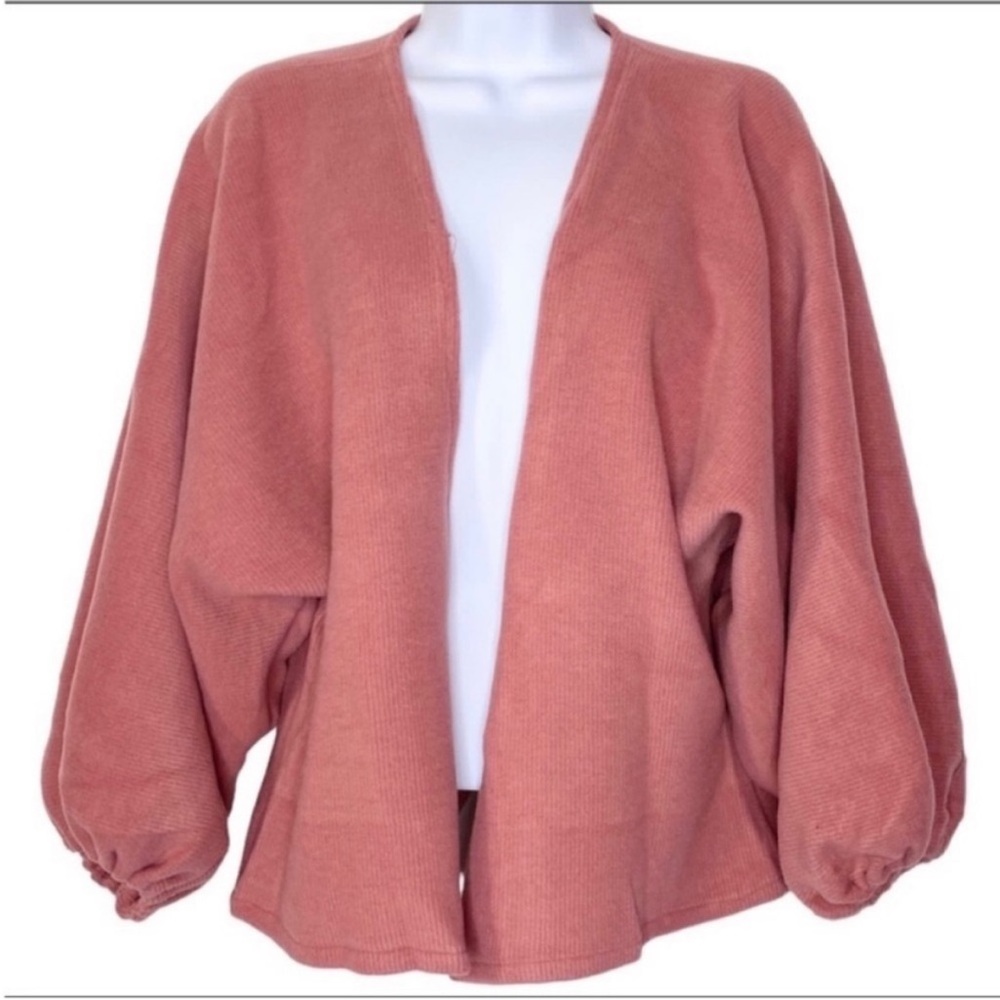 DO EVERYTHING IN LOVE puff sleeve cardigan top OS